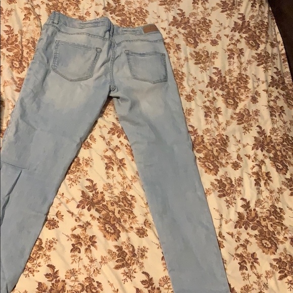 Light wash skinny jeans. No stains or rips. - Picture 2 of 3
